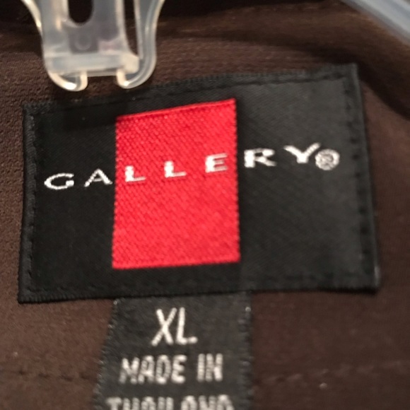 GALLERY.  Rain coat with hood lined. when appearance matters!(Make Me An Offer) - Picture 12 of 12